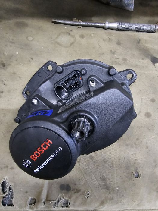 Silnik Bosch Performance Linie 3 generacja nowy przebieg 2,5km 27kmh