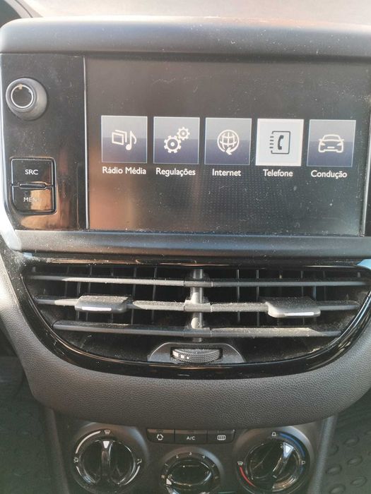 Baixa de Preço — Peugeot 208 1.2 VTi • 2015 NOVO PREÇO: 7500 €
