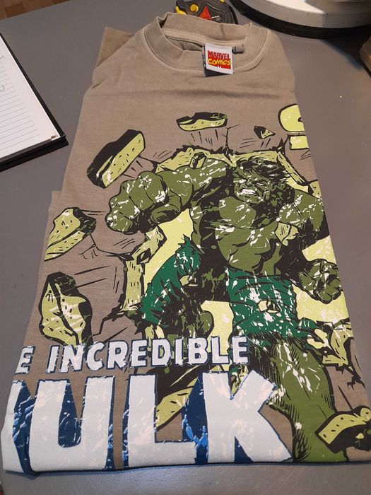 Pack d 5  t-shirts  Comics Marvel usadas mostruário como novas taman M