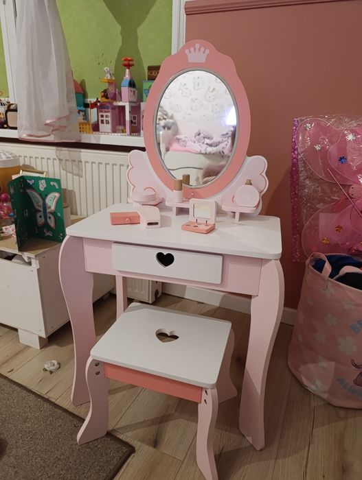 Toaletka dla dziewczynki