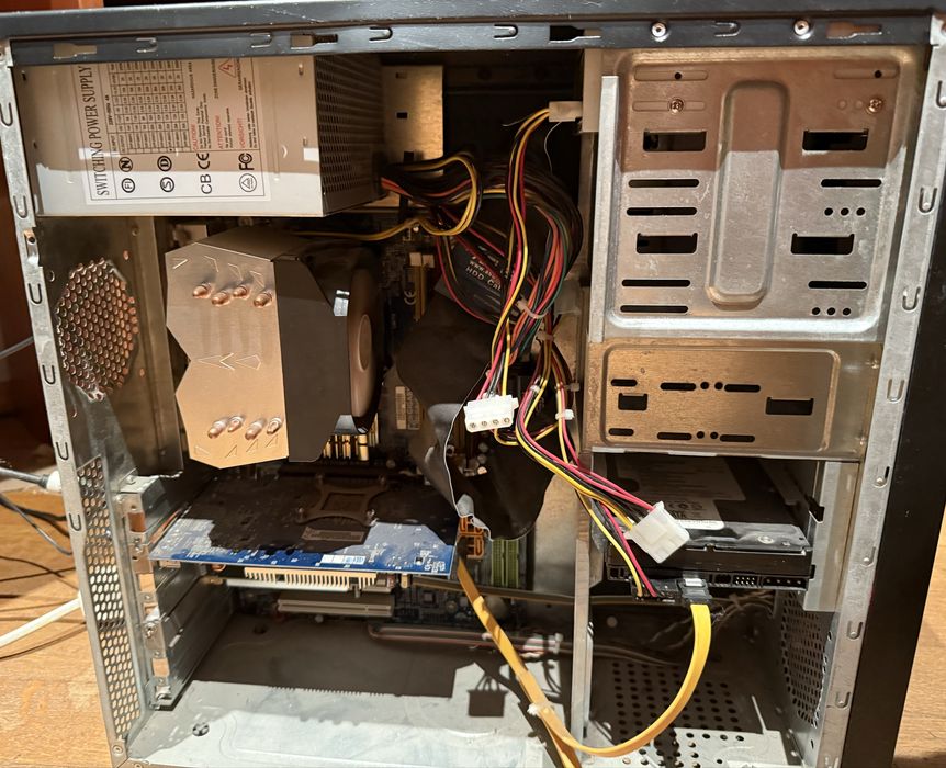 Ретро пк або компʼютер динозавр