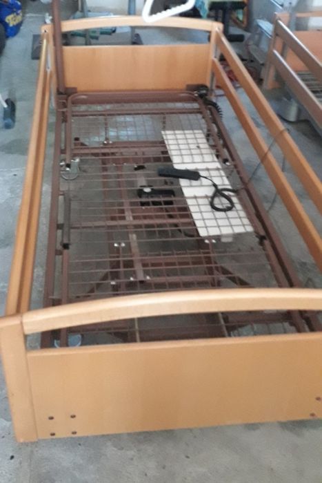 Łóżko rehabilitacyjne z pilotem