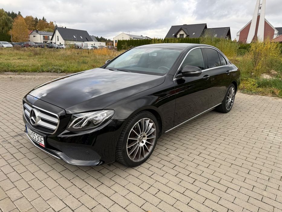 Mercedes-Benz Klasa E wersja Avantgarde, niski udokumentowany przebieg