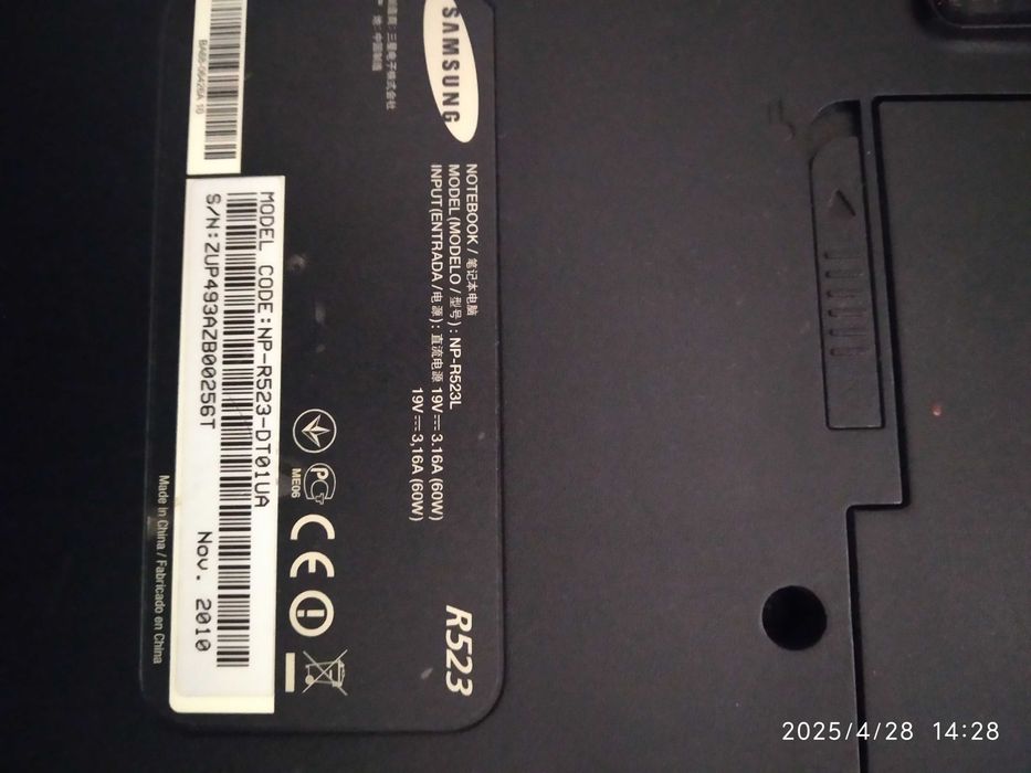 ноутбук SAMSUNG R 523