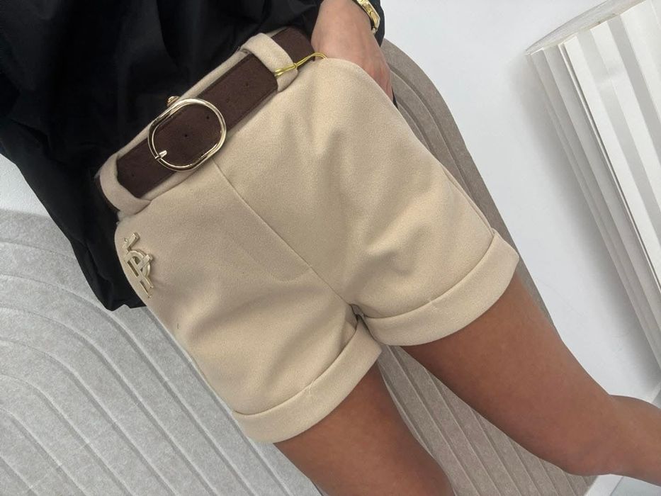 Piękne spodenki logo paparazzi trzy kolory