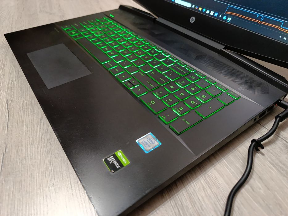 Laptop gamingowy HP 17.3 cali i5 24GB RAM GTX 1650 bang and olufsen