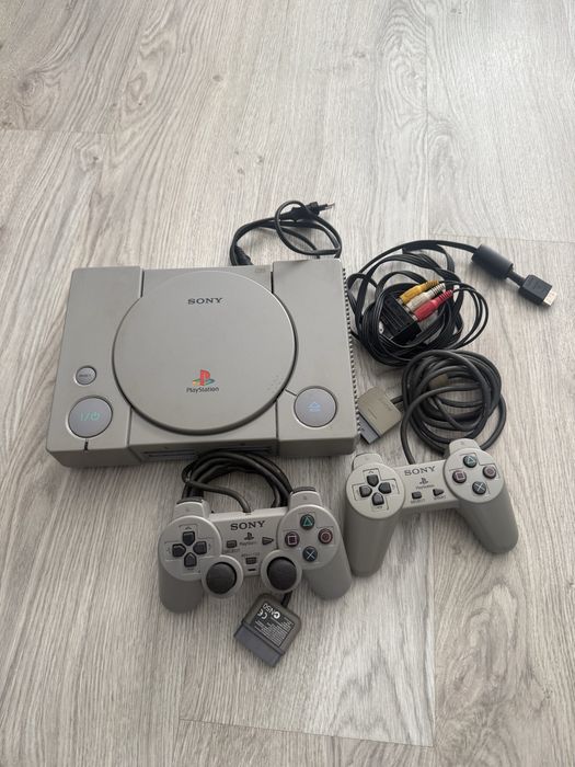 PlayStation 1 em excelente estado