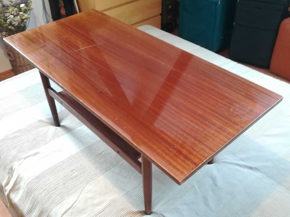 Stolik kawowy z półką, fornir  PRL