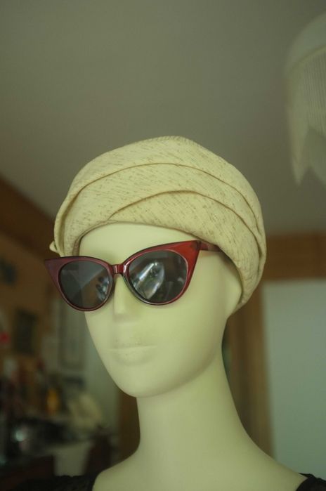 jasny kremowy turban toczek letni real vintage od modystki ecru retro