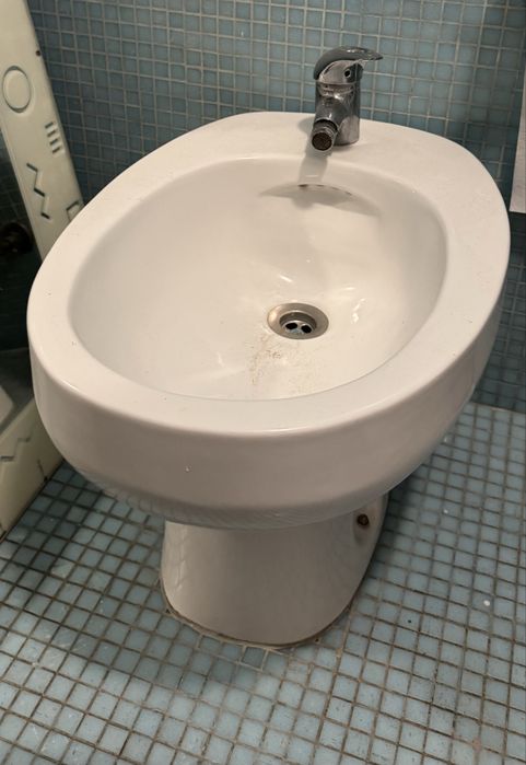 Vendo conjunto de louças  para despachar