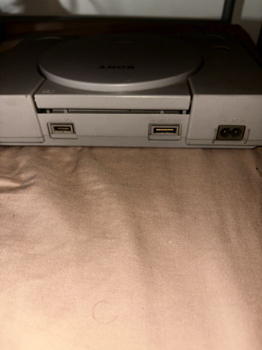 playstation 1 em otimo estado