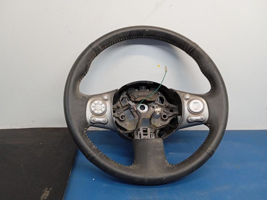 Volante Nissan Micra K13Kkk