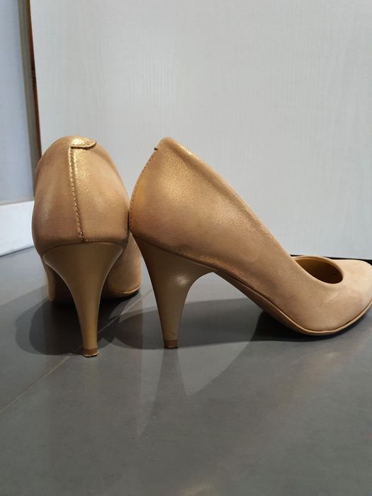 Lewski polskie czółenka szpilki r.37 złote