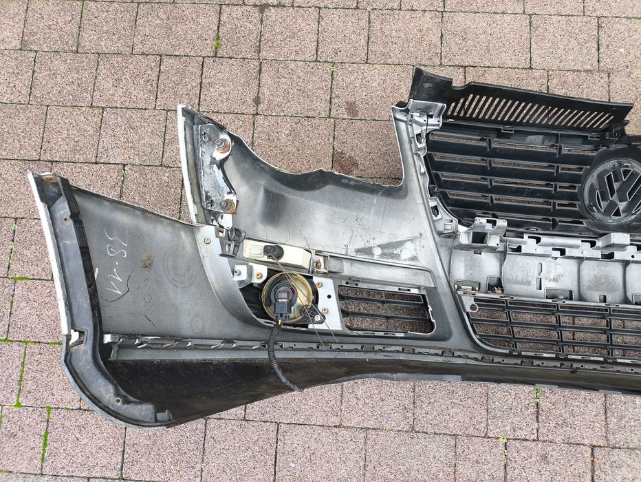 Zderzak Przedni VW Passat B6 Kolor Srebrny LA7W