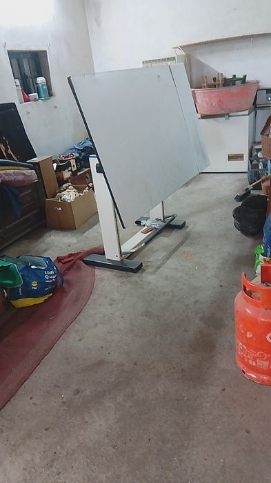 Mesa de desenho para desocupar