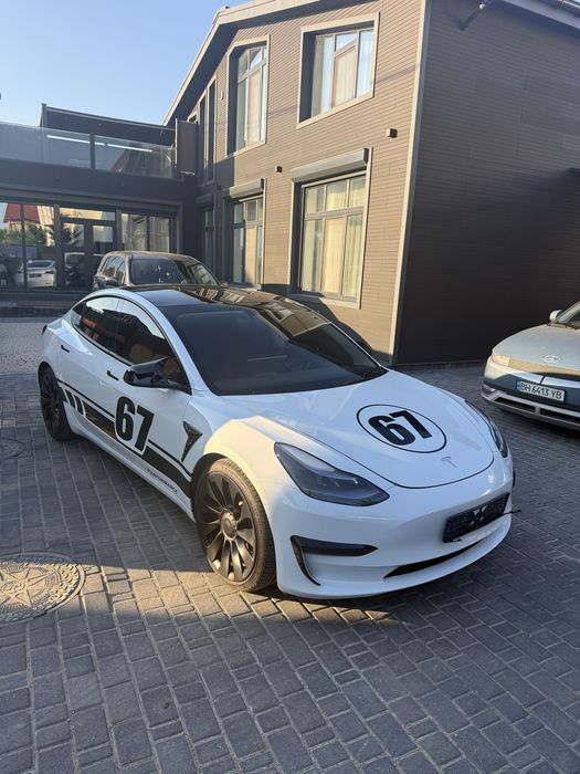 Tesla model 3 perfomance 2023 в наявності в Одесі