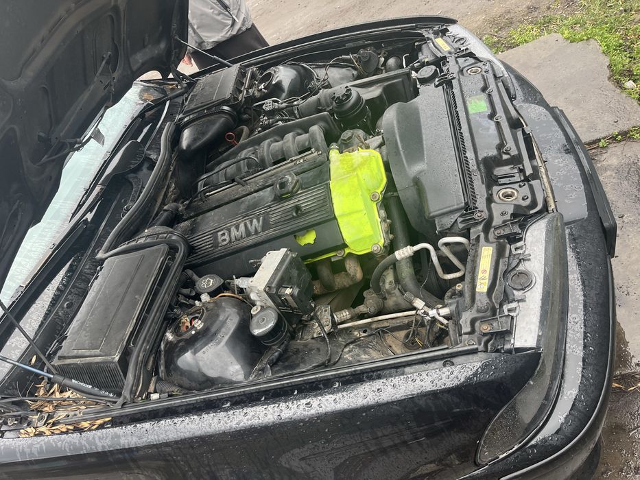 Продам е39 1998г