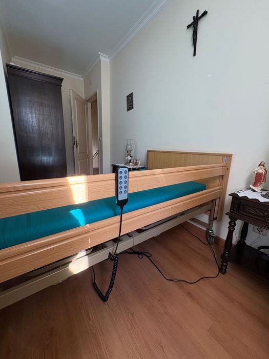 Cama Articulada Be.Plus electrica com elevação em H