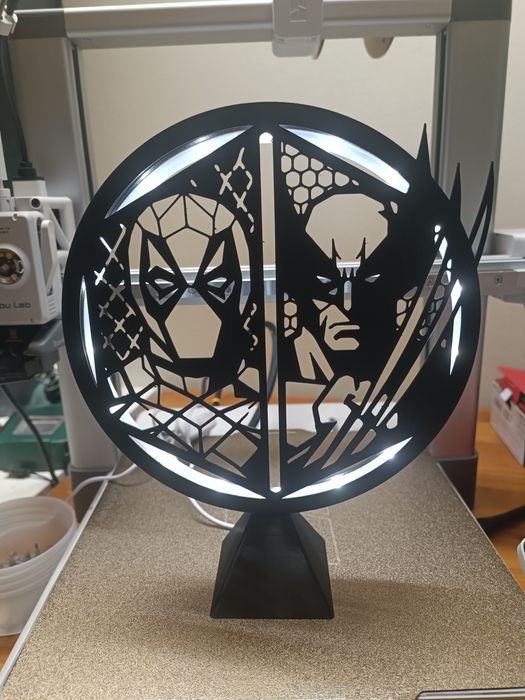 Luminária com vários temas