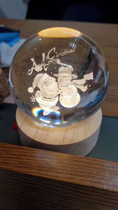 Світильник "Шар" менший розміром 300 грн, більший 400 грн