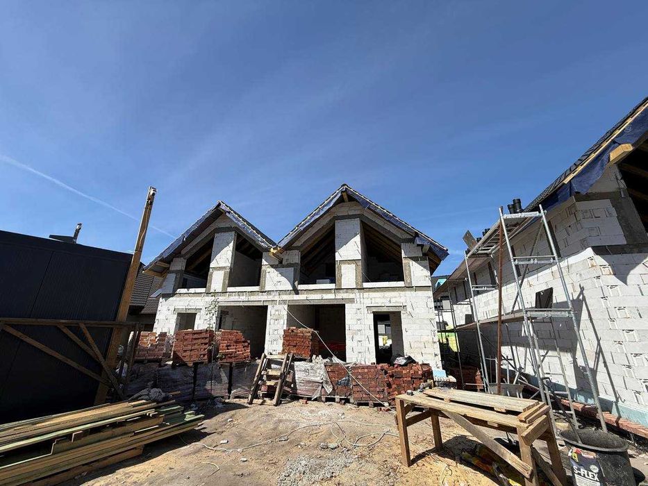 Bawarskie domy w Dobrzykowicach. Od dewelopera.