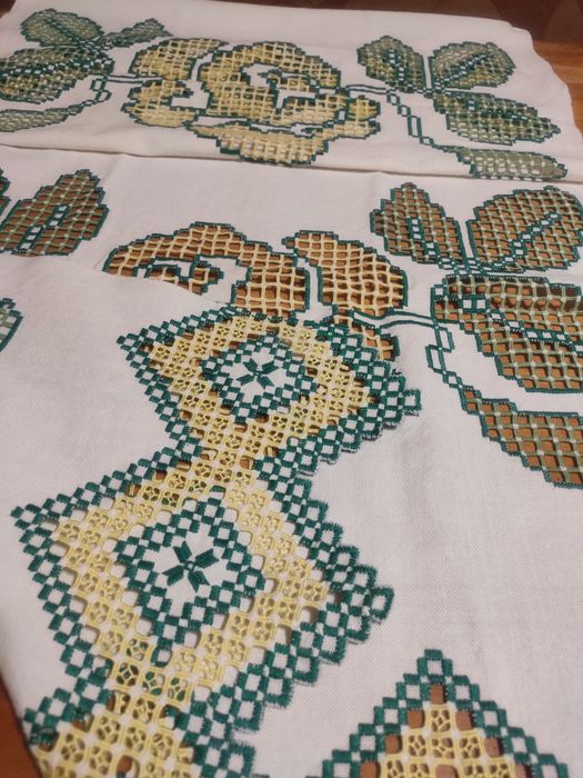 Вишивані рушники (ручна робота)