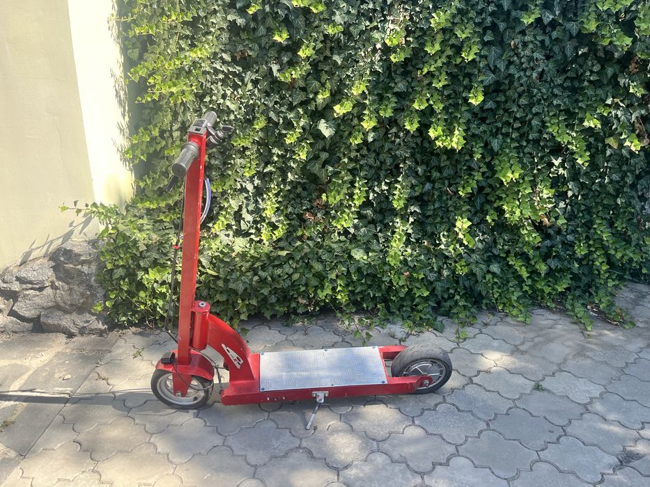 Продам два электросамоката