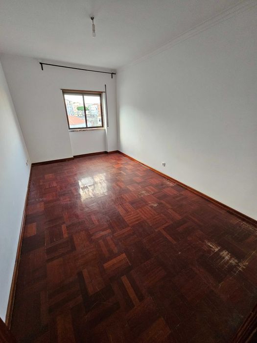 T2 espaçoso; 2 min estação M.Martins