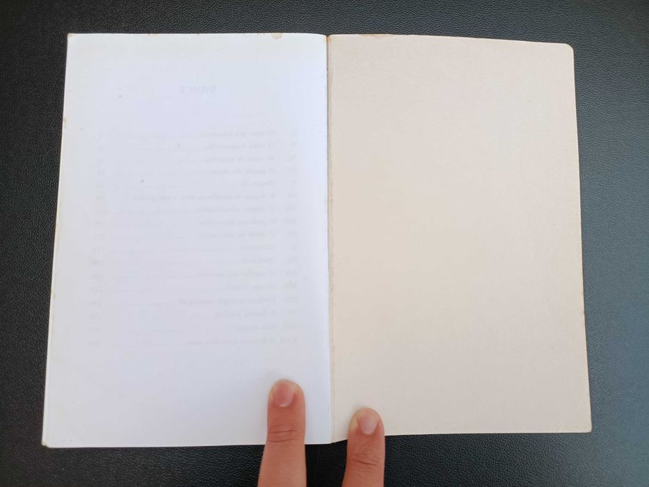 Livro "Harry Potter e a Pedra Filosofal", J. K. Rowling