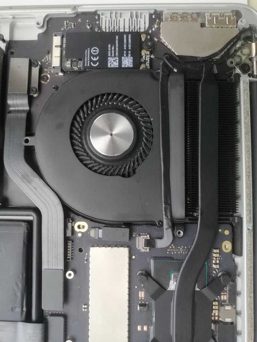 Ноутбук MacBook Pro 13,3" A1708 emc