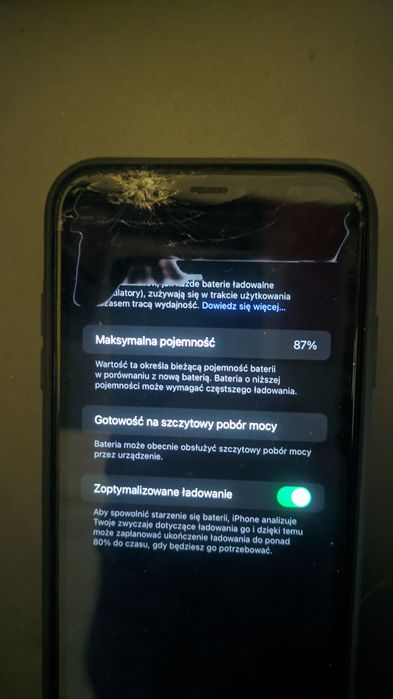 iPhone XR - uszkodzony wyświetlacz