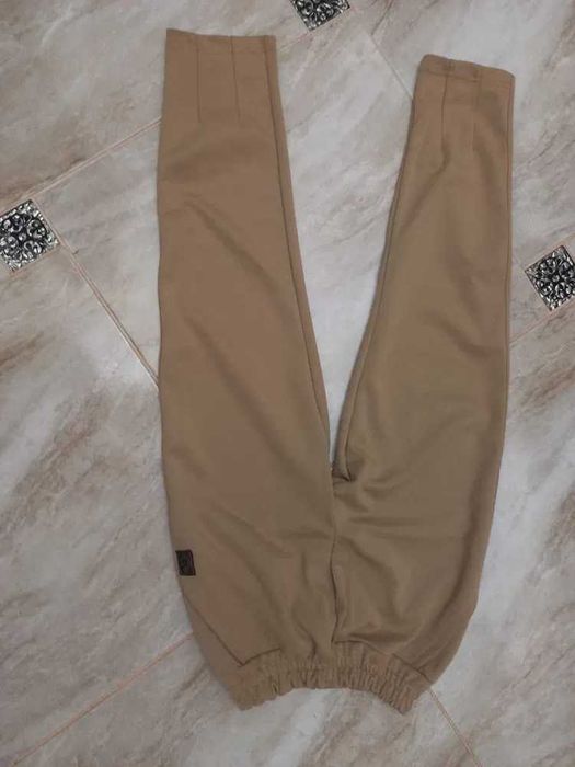 Продам штани для дівчинки