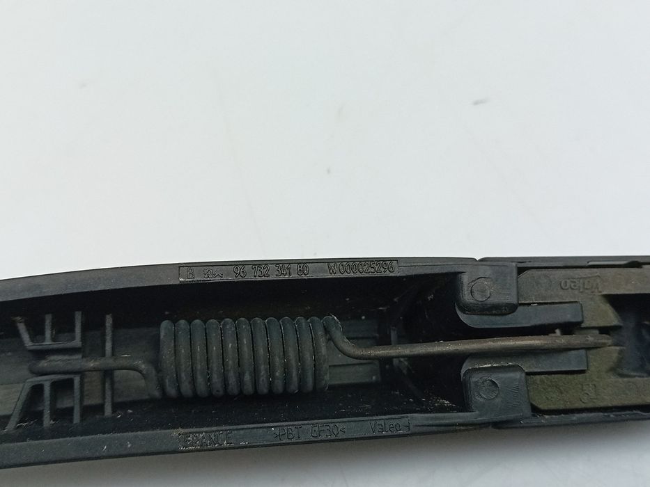 Haste / braço de escova limpa vidros trás PEUGEOT 208