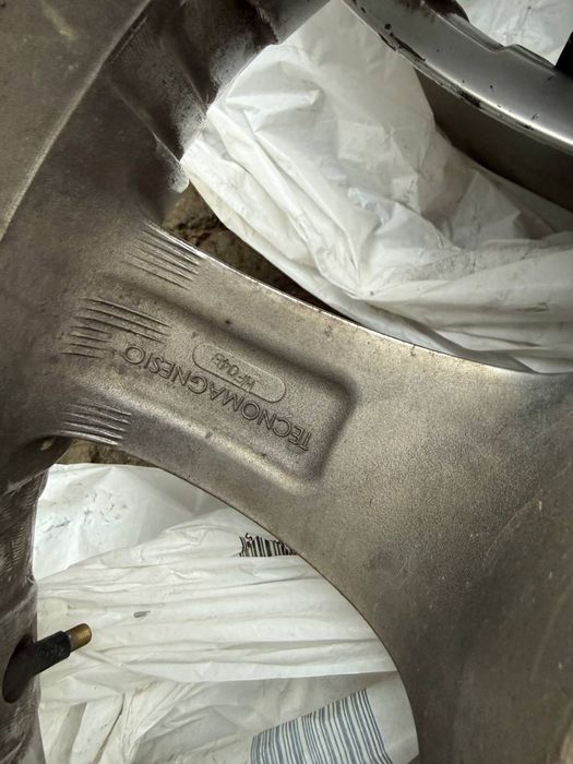 Продам диски Mitsubishi Pajero