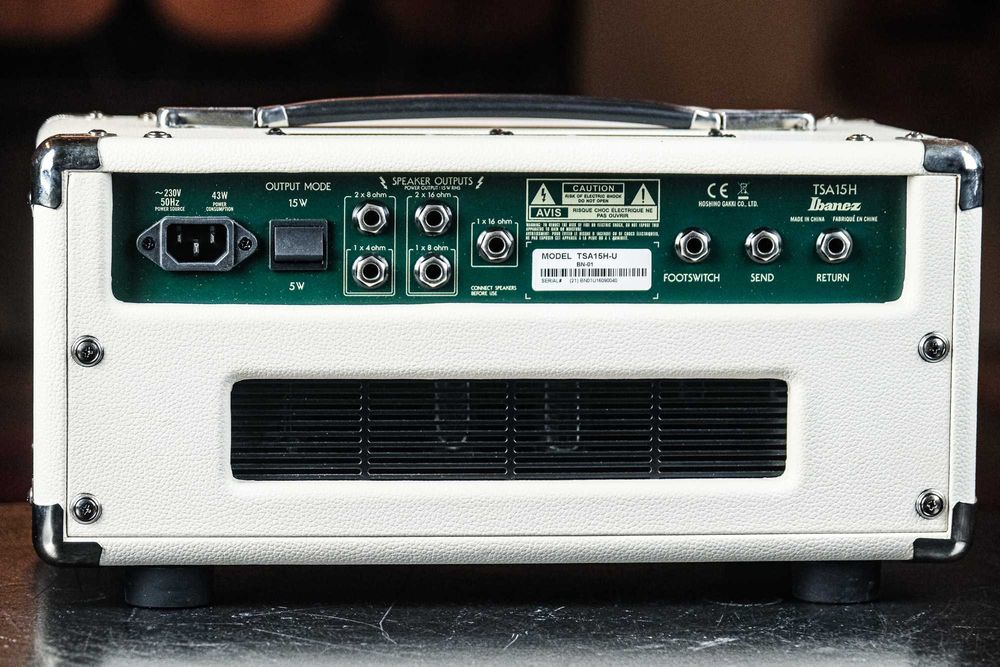 amplificador Ibanez TSA15 ( mini head 100% a válvulas • 2x 6v6 + 2x 12ax7 ) 5/15 watts
