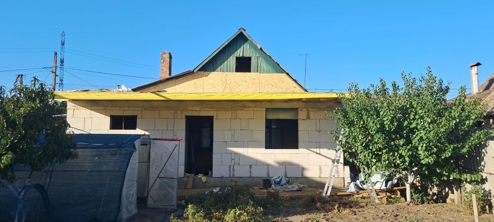 Надаємо послуги будівельників