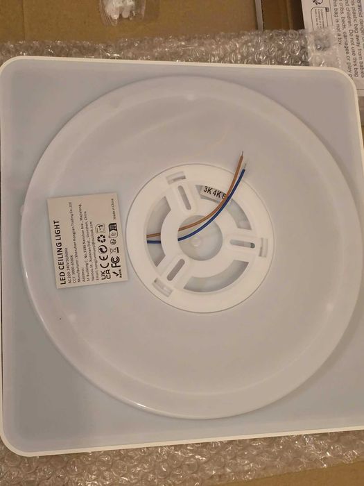 lampa sufitowa LED (plafon) z funkcją wyboru temperatury barwowej