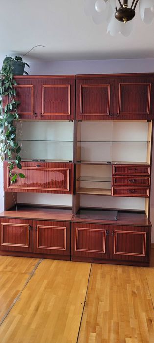 Zestaw mebli pokojowych – solidne, dobry stan