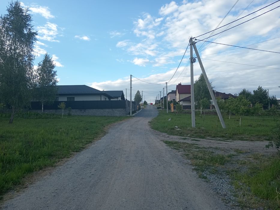 Рівна ділянка 9 соток у Білій Криниці (район «Європа Авто») під будівництво