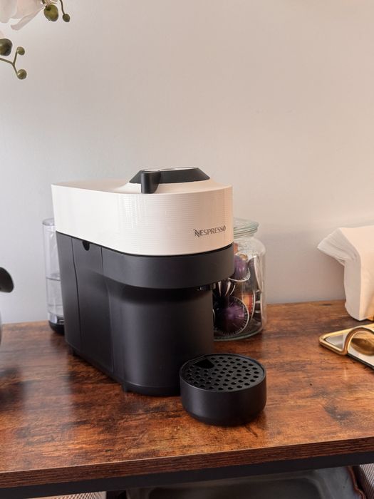 Maquina Vertuo Pop Bege Nespresso