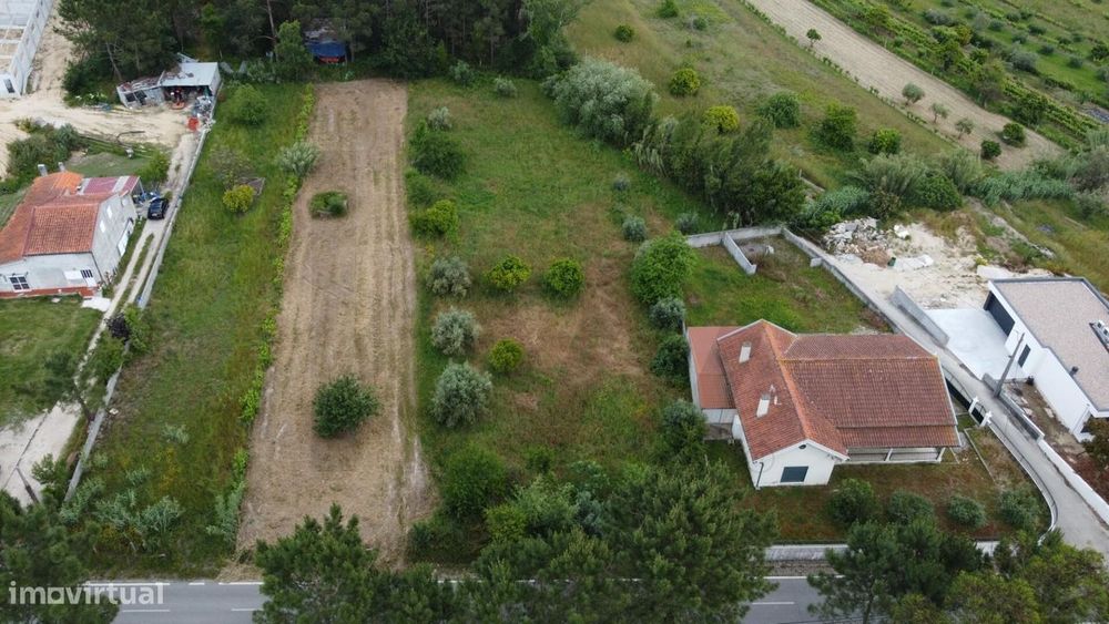 Terreno com 2.300 m2 localizado na Rua do Bom Despacho, Lamarosa (Coim