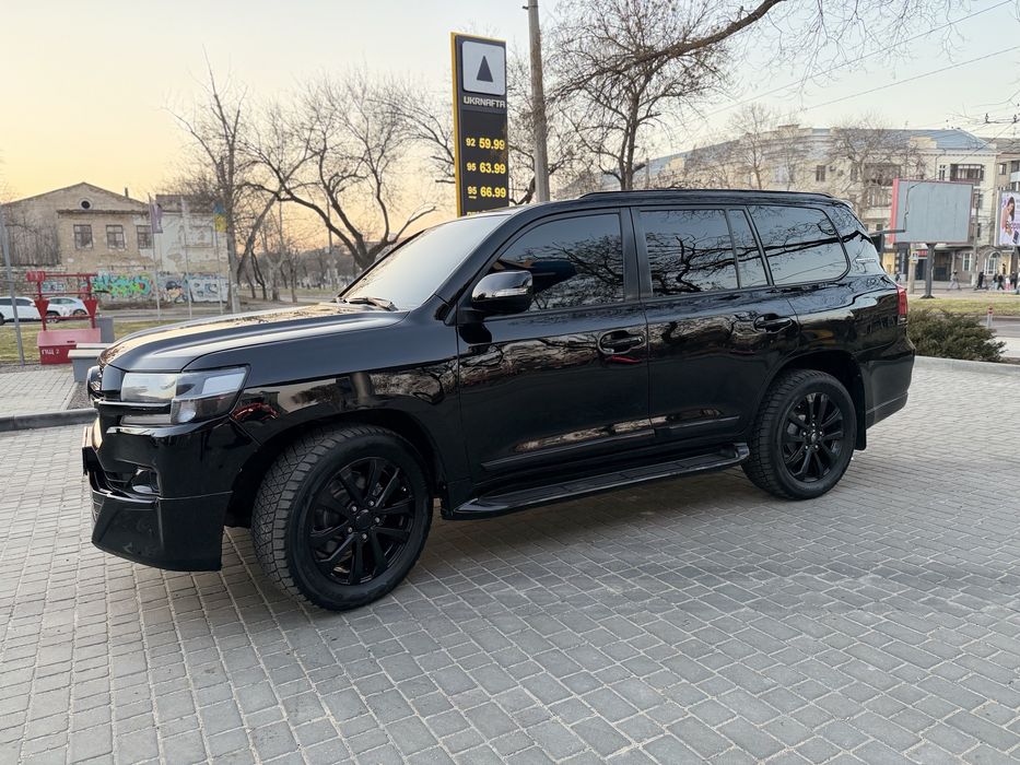 Продам ленд крузер  200