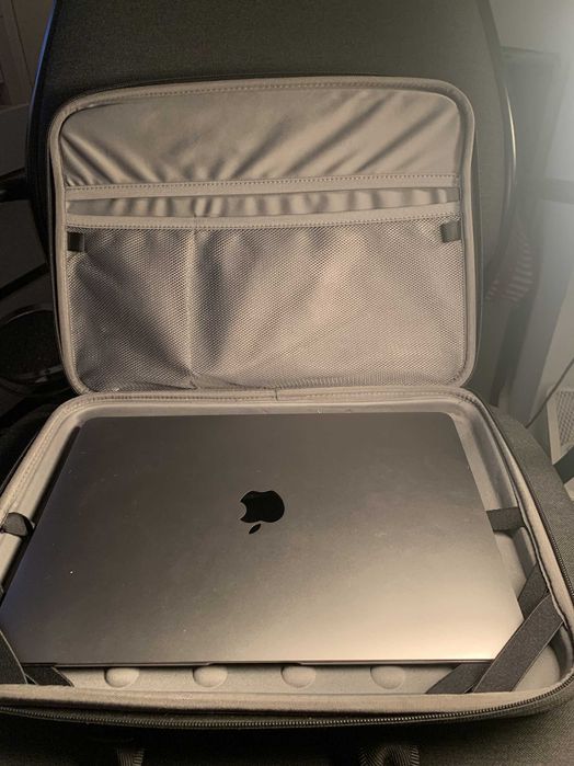MacBook M1 500GB | 8GB RAM | Magic Mouse