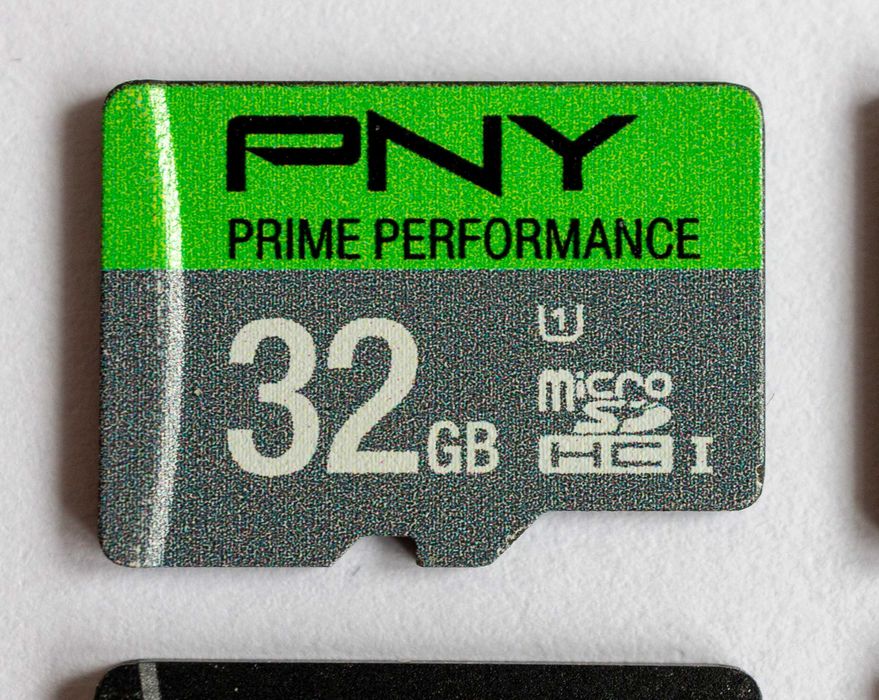 Карти пам'яті SanDisk Extreme PLUS 128GB (A2) V30 4K, 32GB, 8GB