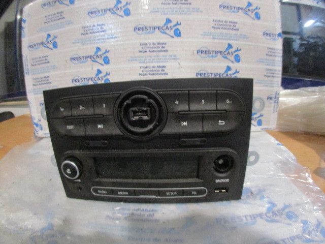 Rádio / auto-rádio RENAULT Twingo III (BCM_)