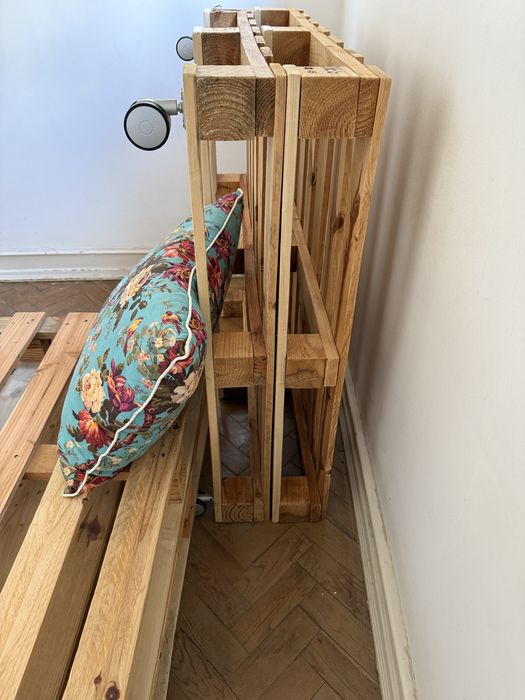 4 paletes/estrados em madeira tratada (2 com rodízios)