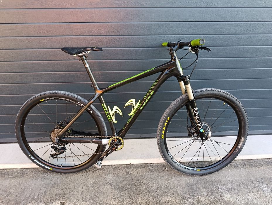 Bicicleta de carbono roda 29r