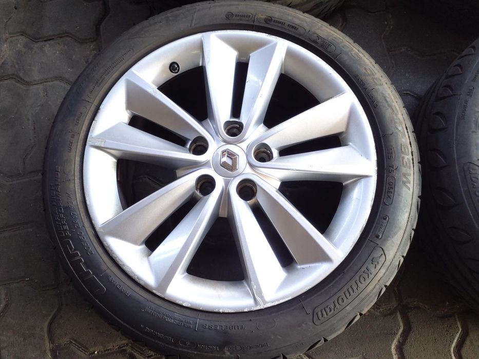 Jantes Renault R17 Com Pneus 205/50 Furação 5X114.3