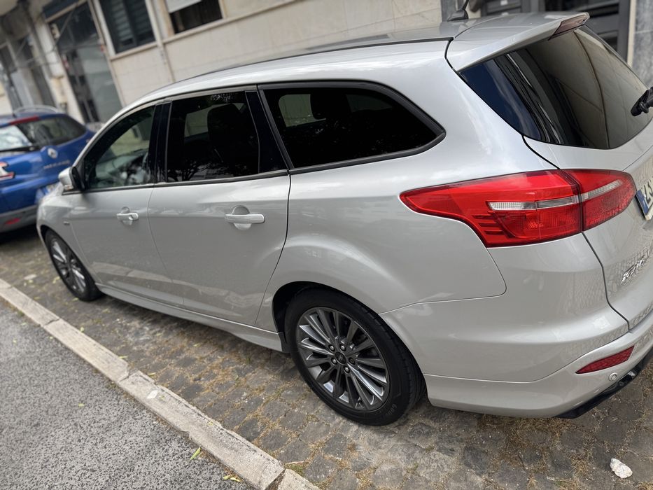 Ford Focus ST Line de 2017 com 330000KM