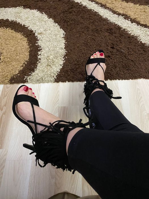 Buty szpilki frędzle